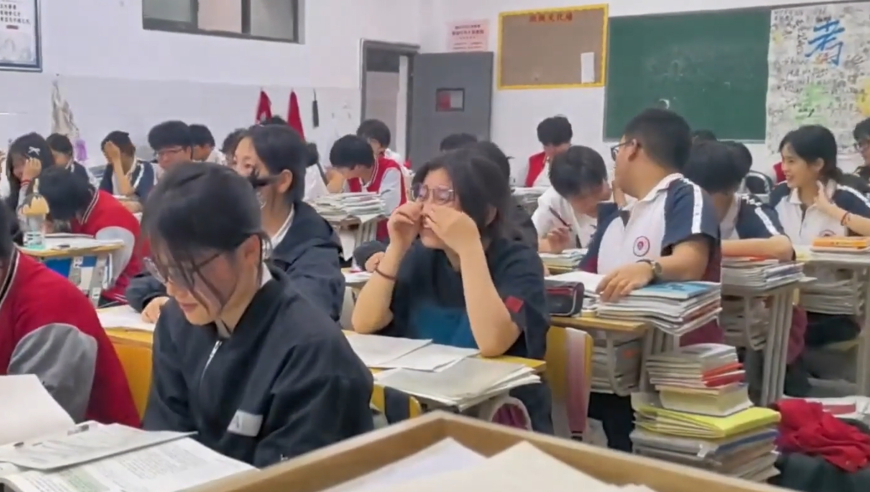 新澳2025管家婆资料第三,鞍钢股份2024年巨亏71亿,最佳精选解释落实_铂金版V10.81